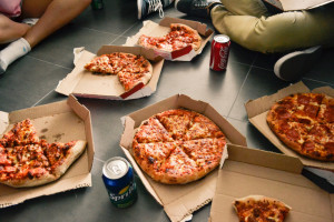pizza cola